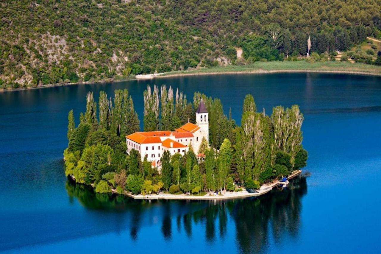 House Kuna Bristane Экстерьер фото