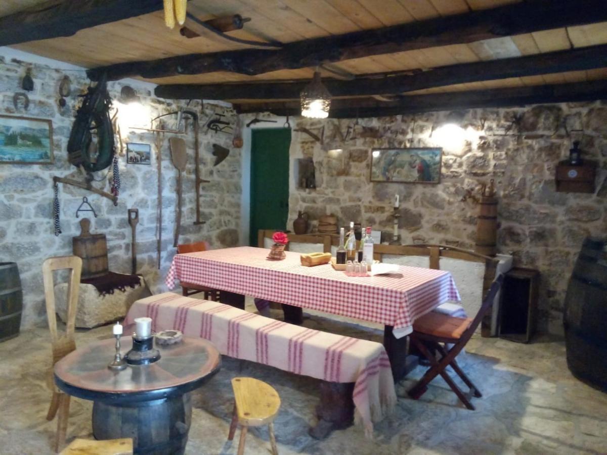 House Kuna Bristane Экстерьер фото