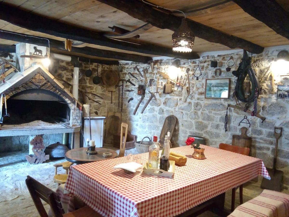 House Kuna Bristane Экстерьер фото